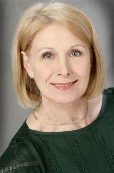 Arlene Banas