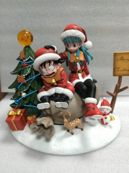  Dragon Ball DjFungShung Kid Goku & Bulma Merry Christmas Figure