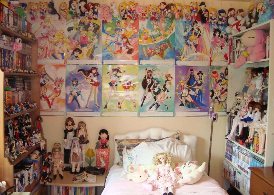 Anime wall Otaku room, Anime bedroom ideas, Cute room ideas