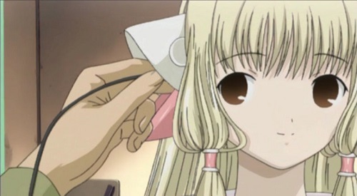 Chii from Chobits has a cute anime smile!